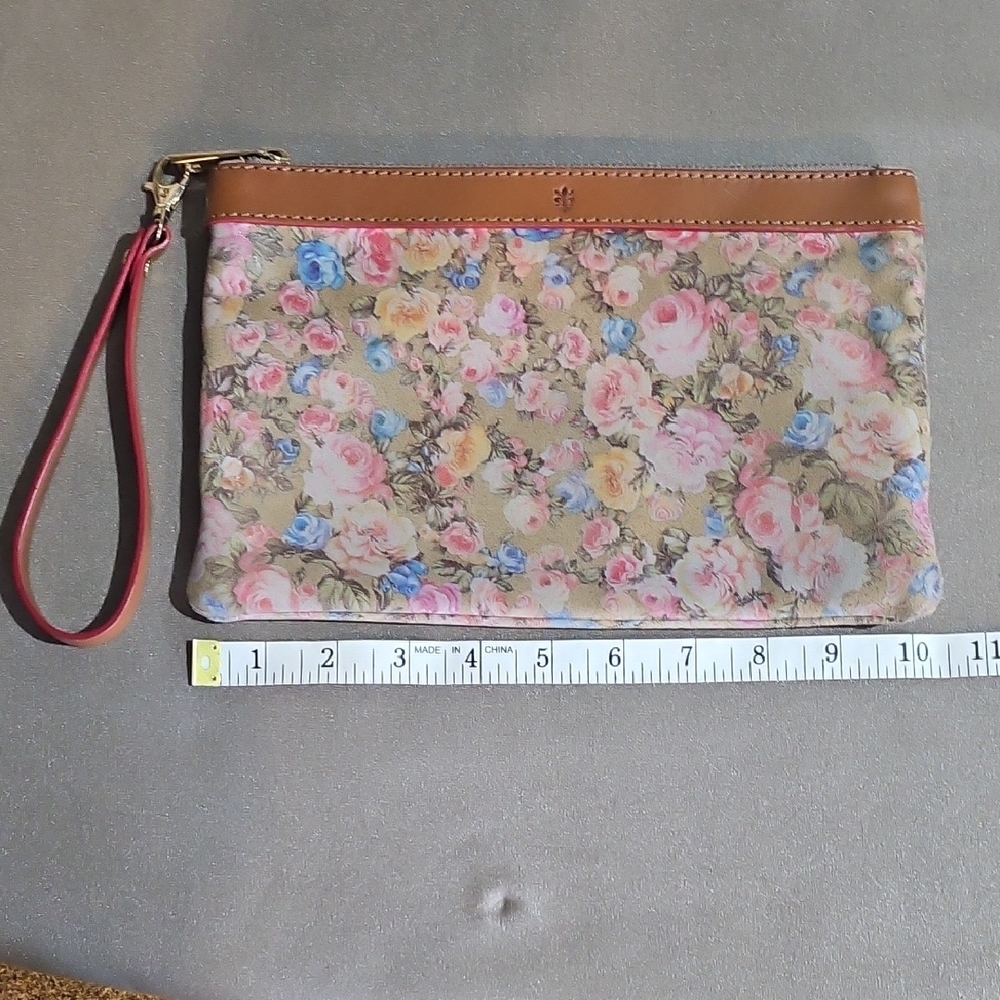Garuglieri Floral Wristlet Clutch Like New